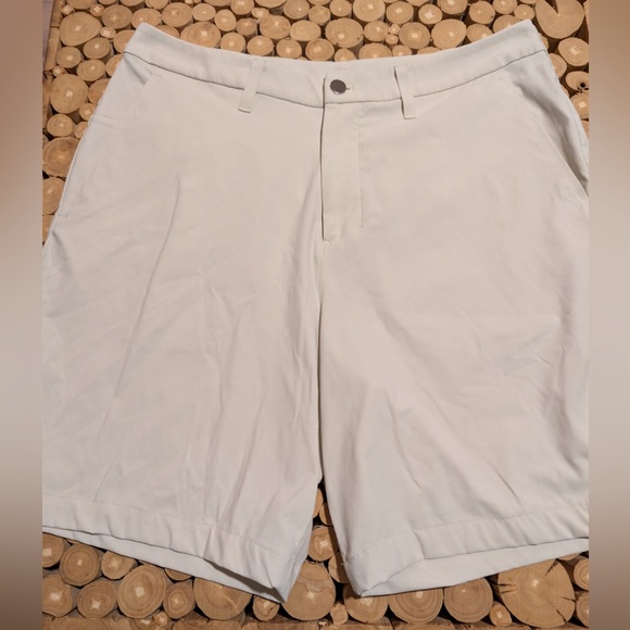 Lululemon Men's Flat Front Shorts - Picture 1 of 6